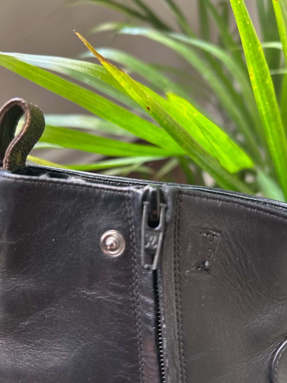 Louis Vuitton Black Leather Studded Ankle Boots  – Size 39 - Picture 11 of 15